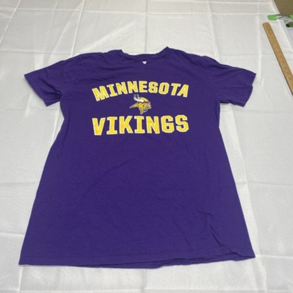 Fanatics Minnesota Vikings Victory Arch Purple T-Shirt! SZ Medium